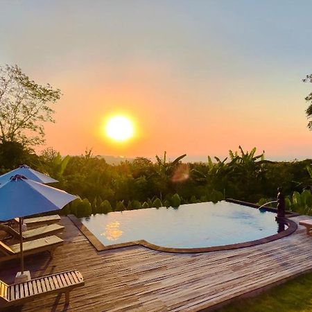 Sunset Hill Lembongan Hotel ภายนอก รูปภาพ