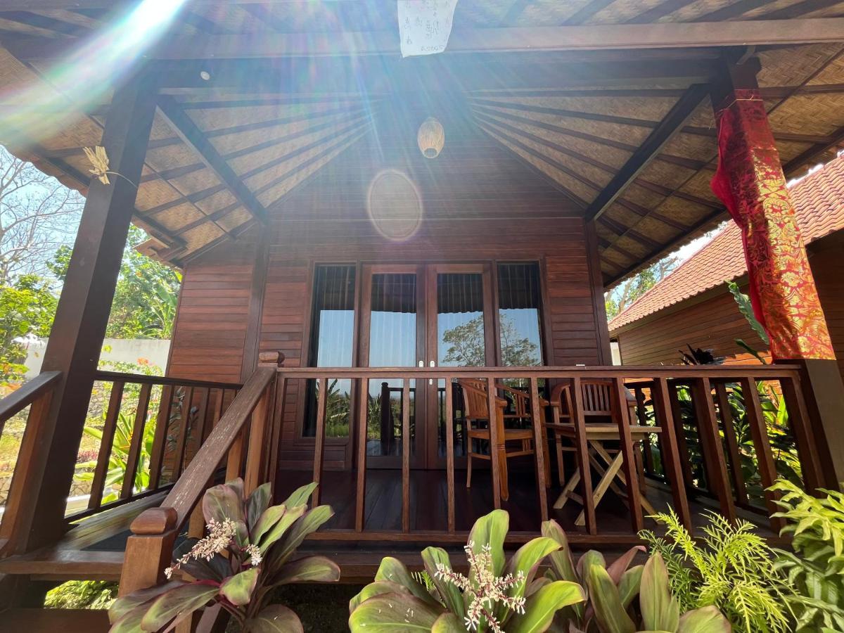 Sunset Hill Lembongan Hotel ภายนอก รูปภาพ
