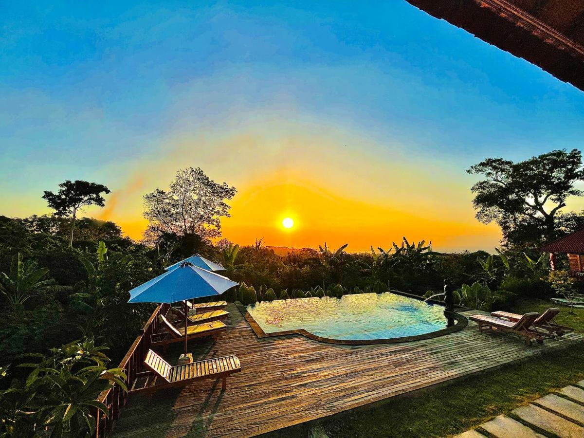 Sunset Hill Lembongan Hotel ภายนอก รูปภาพ