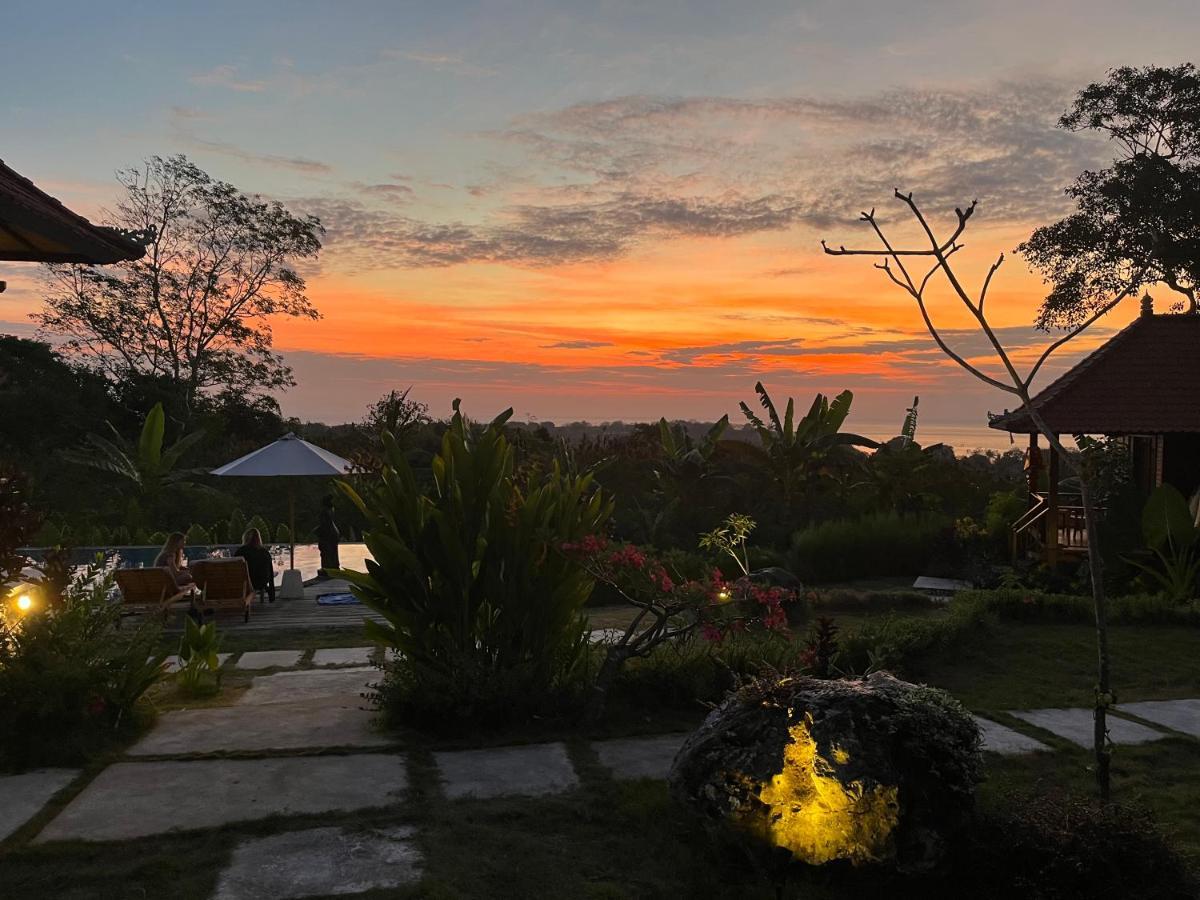 Sunset Hill Lembongan Hotel ภายนอก รูปภาพ