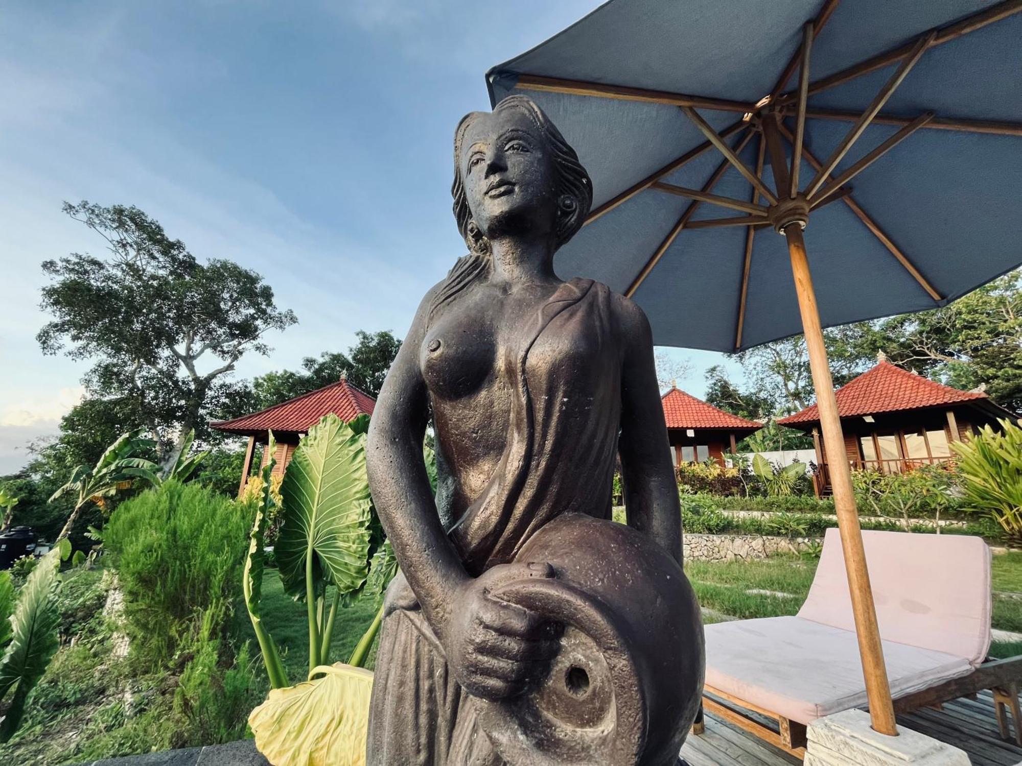 Sunset Hill Lembongan Hotel ภายนอก รูปภาพ