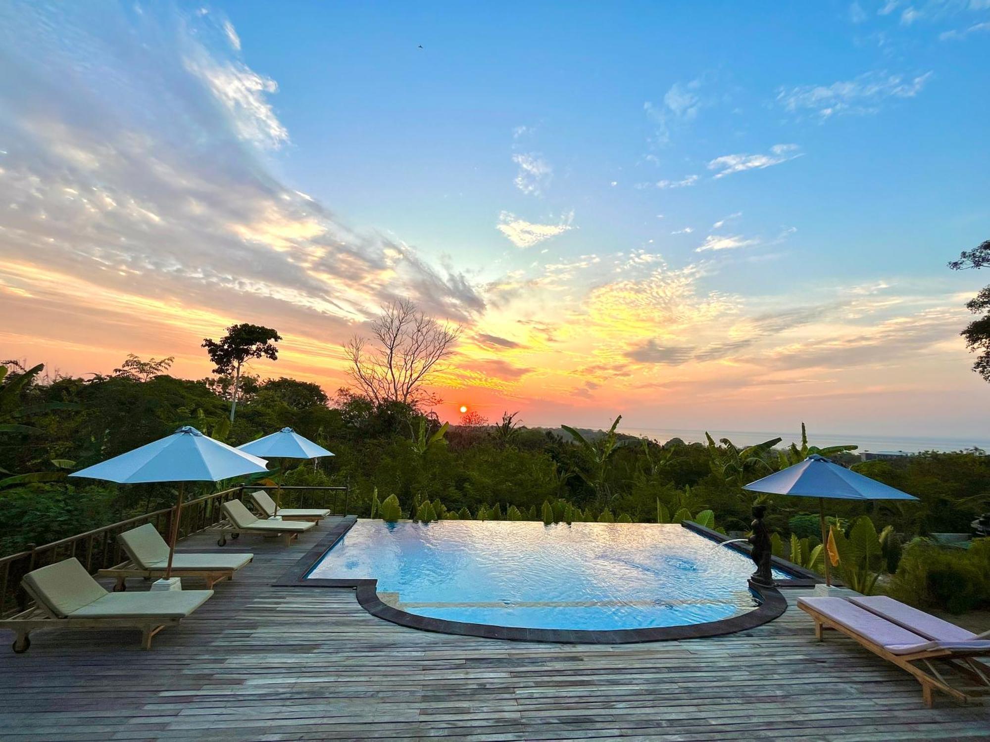 Sunset Hill Lembongan Hotel ภายนอก รูปภาพ