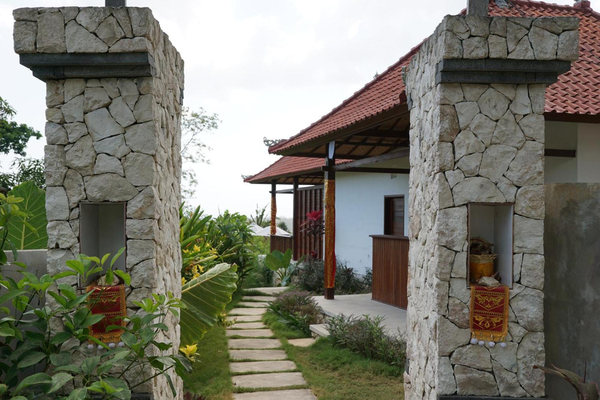 Sunset Hill Lembongan Hotel ภายนอก รูปภาพ