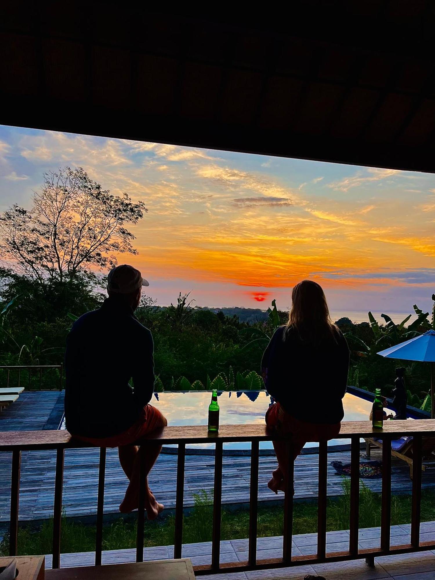 Sunset Hill Lembongan Hotel ภายนอก รูปภาพ