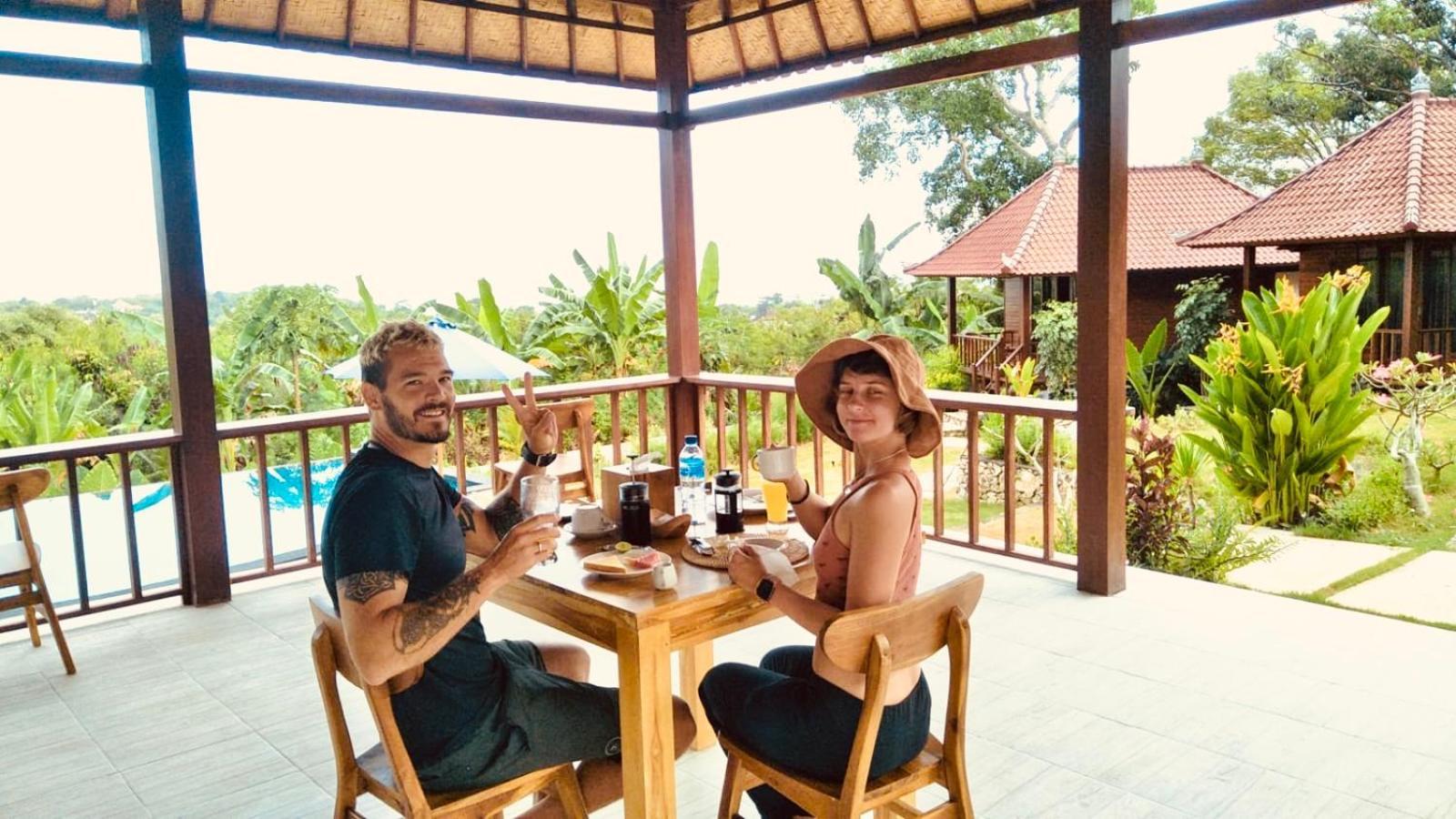 Sunset Hill Lembongan Hotel ภายนอก รูปภาพ