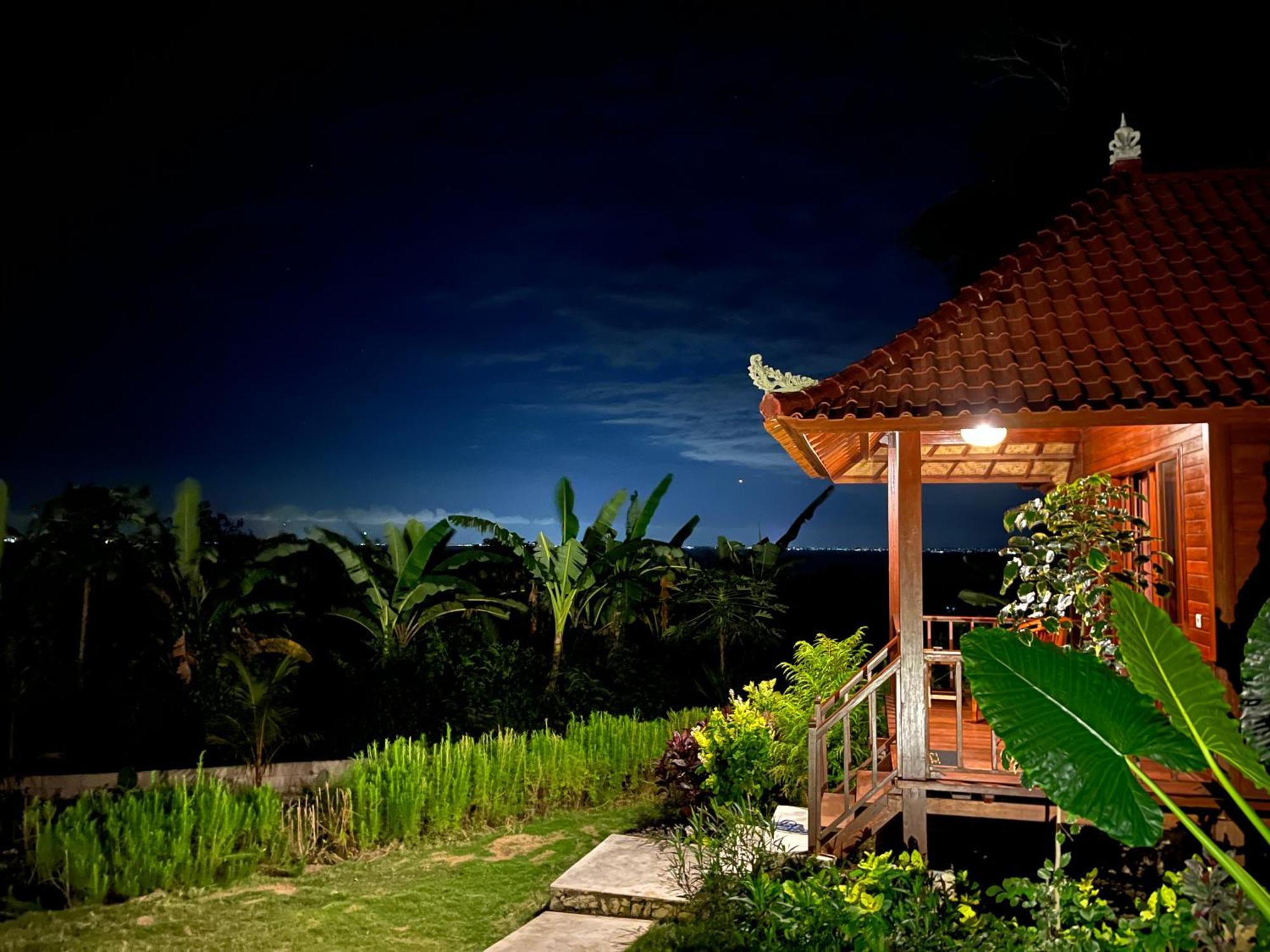 Sunset Hill Lembongan Hotel ภายนอก รูปภาพ